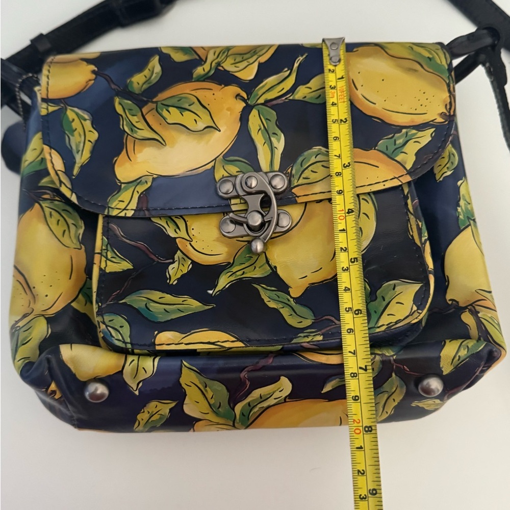 Lemon Print Patricia Nash Bag - Picture 7 of 7